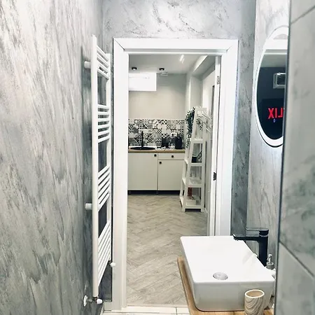 Ap 4 Apartment *